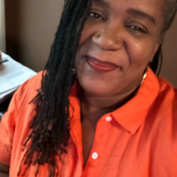 Meet your Posher, Monifa - Picture 3 of 4